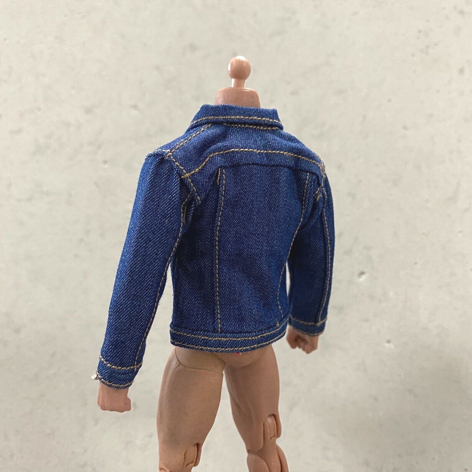 MO-DJK-BLU: 1/12 blue denim jacket for Mezco, MixMax, Nota Studio Slim body