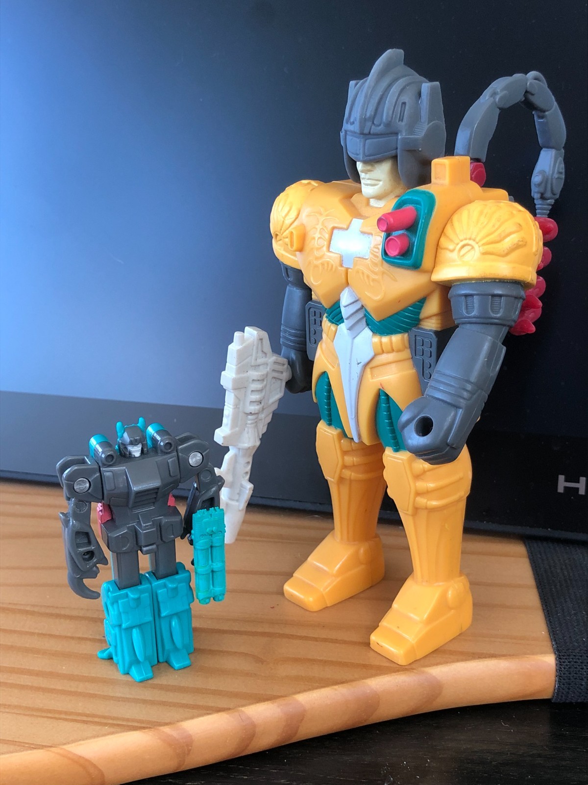 Complete Transformers G1 Pretender Pincher Resin Reproduction Accessory Lot