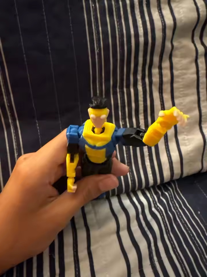 SuperMark 3D Printed Invincible Superhero Action Figures with Articulatable