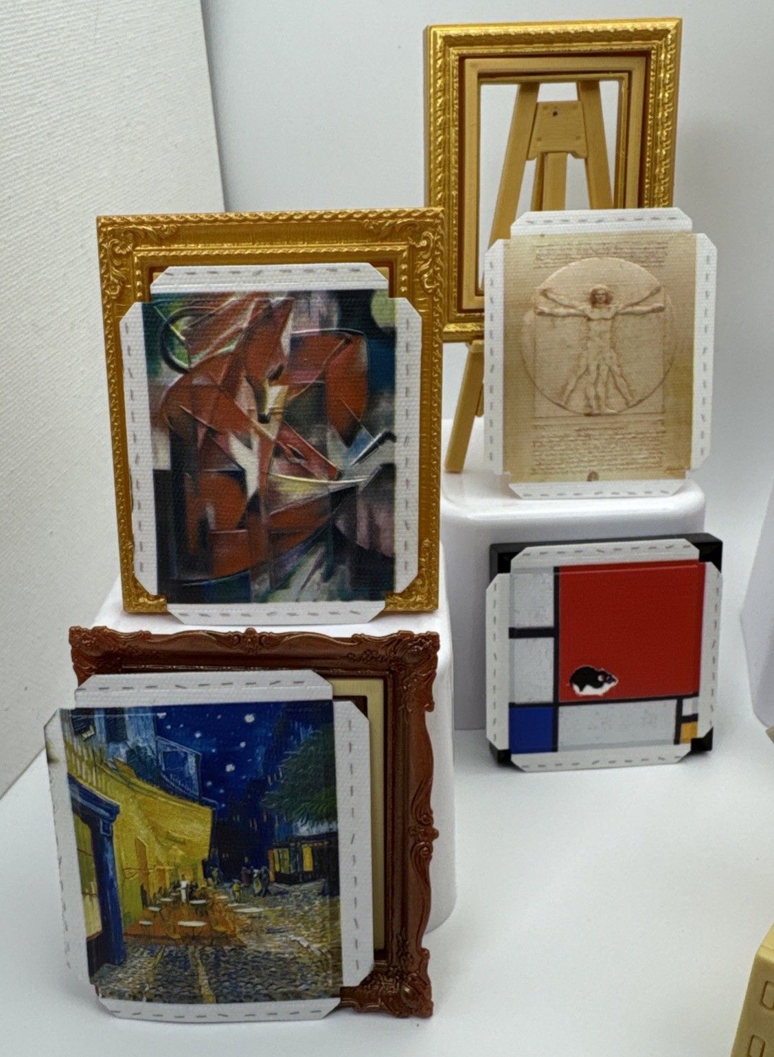 🖼️ New! Mini Brands MASTERPIECES ~ Lot Of 12 Common Paintings + Accessories