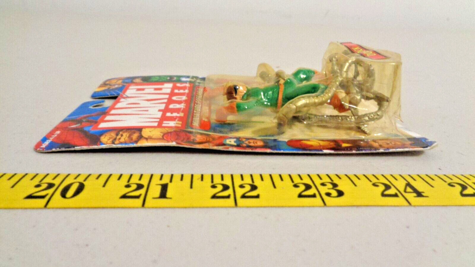 Marvel Heroes Doc Ock Miniature Poseable Figure 3-inch Gold Tentacles moc 2005