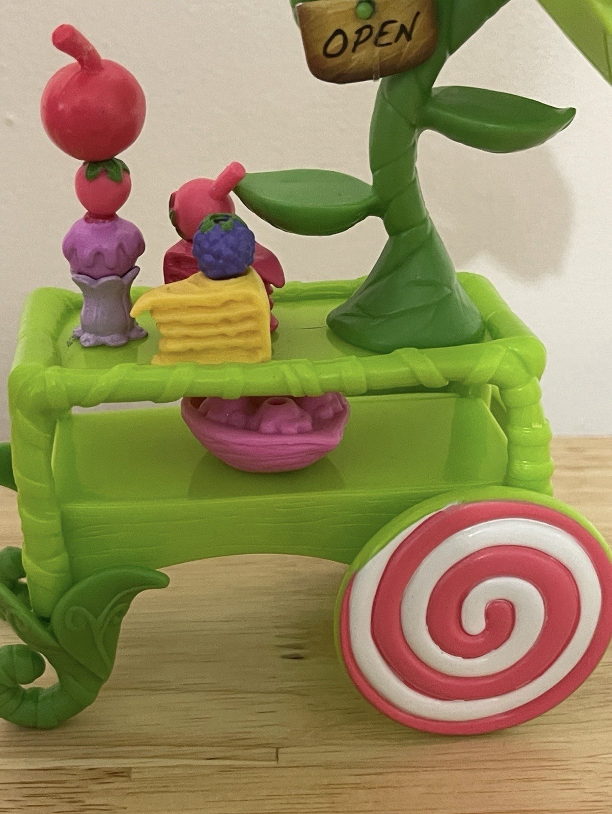Disney Tinkerbell Fairies Pixie Hollow Tink’s Pixie Sweets Cafe