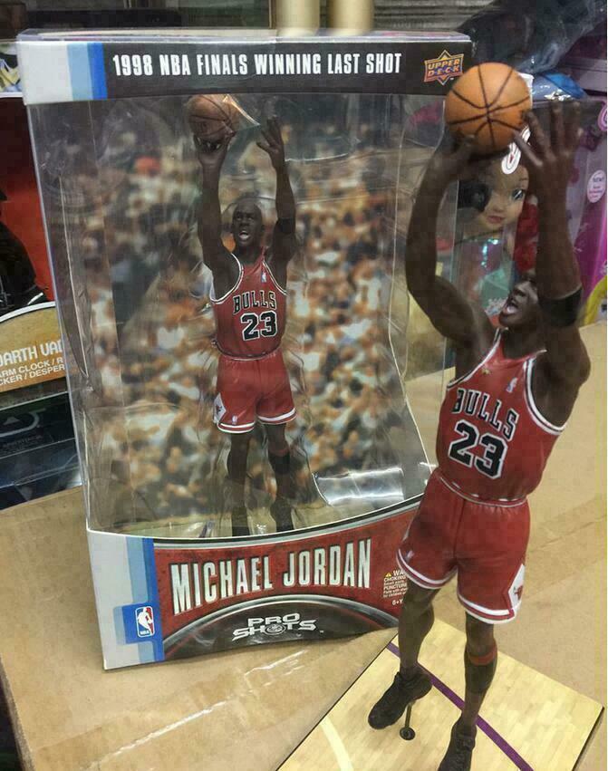 McFarlane Michael Jordan 1998 NBA Finals Winning Last Shot 8″ Figure