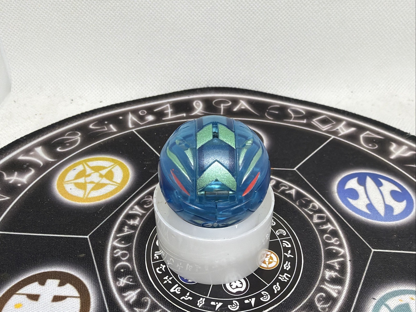 Bakugan Battle Brawlers B2 Aquos Translucent Limulus VHTF