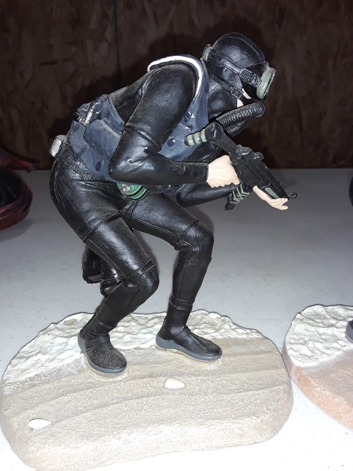 McFarlane 2006 – Navy Seal Figures – Set of 2 – No Box (DC-60