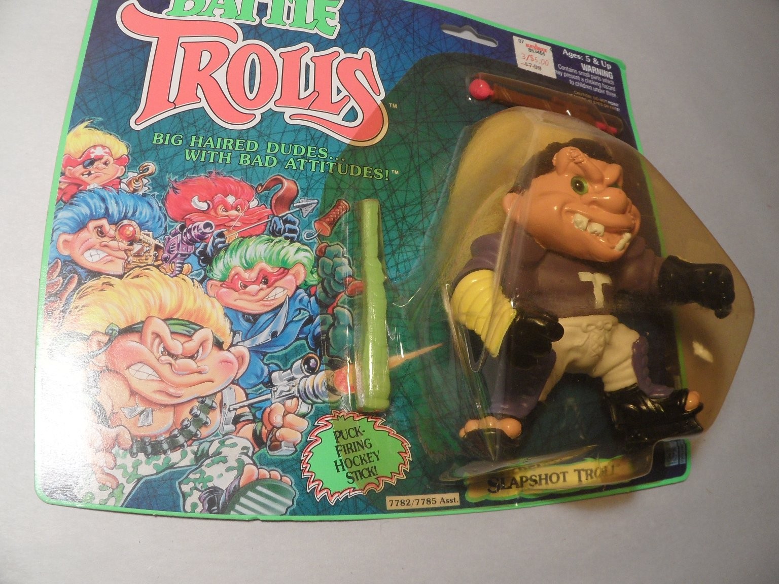 Hasbro Slapshot Troll Battle Trolls 4.5in Action Figure Puck-Firing Hockey Stick