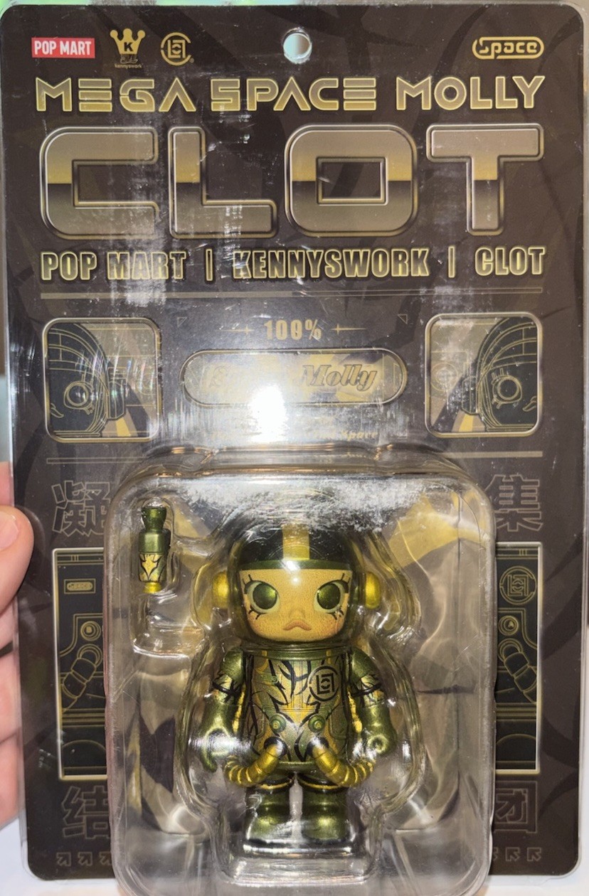 POPMART MEGA SPACE MOLLY 100% CLOT Green Thorns Toy Collectible FAST SHIP