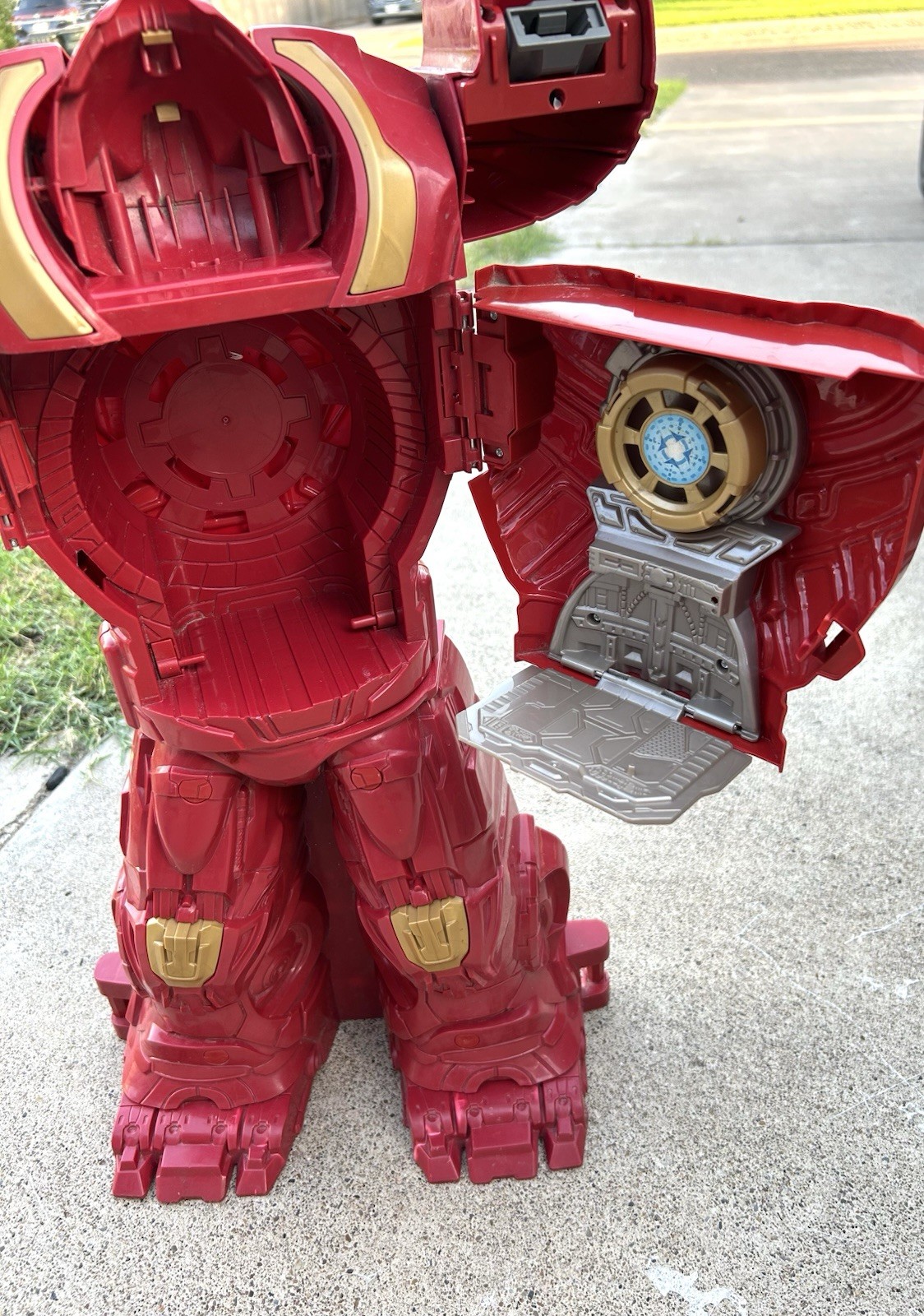 Marvel Avengers Iron Man Hulkbuster Playset, Red Plastic Comic Book Heroes