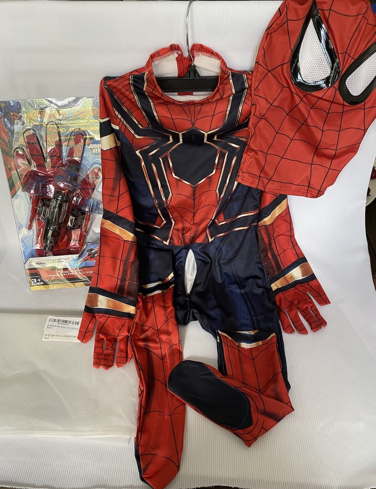 Spiderman Hero Costume with Spider Wrist Transmitter Toy 3-4 Years Size Small