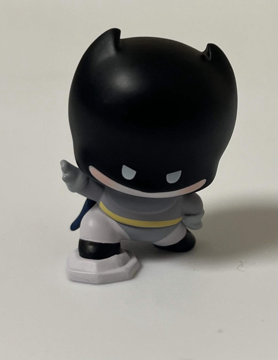 HeyDolls Mini Figurine Figure Suplay DC Comic Show Batman Bruce Wayne Rare toy