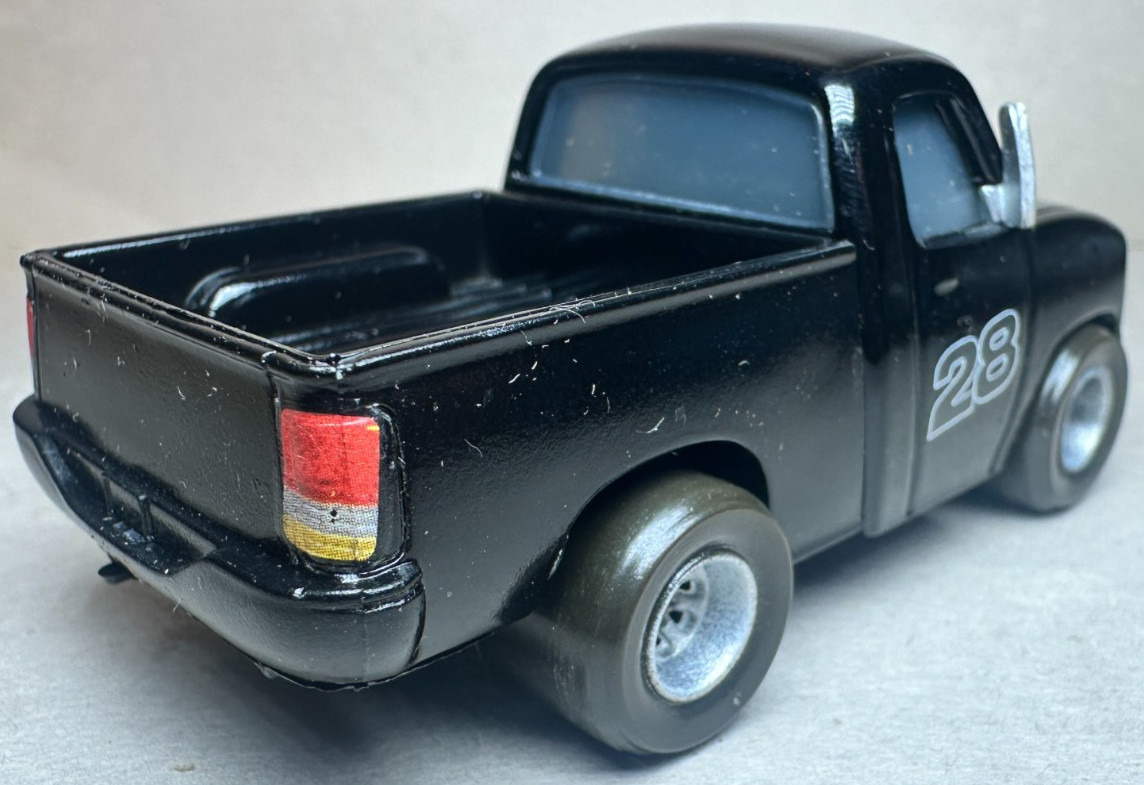 Disney Pixar Cars Nitroade Crew Chief Pickup #28 Aiken Axler Diecast 1:55 FC