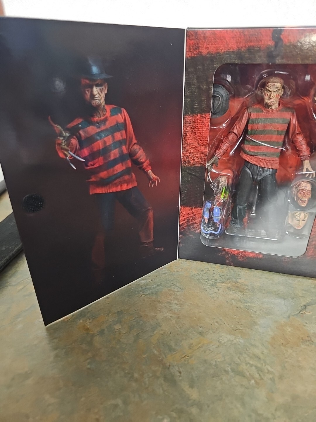 NECA A Nightmare On Elm Street Ultimate Freddy Krueger Figure 30th Anniversary