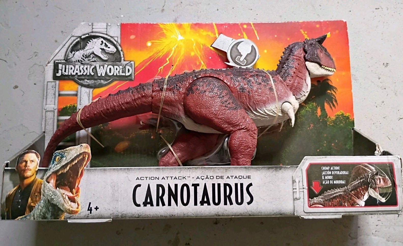 New 2017 Mattel Jurassic World Action Attack Carnotaurus Chomp Action 1st Gen