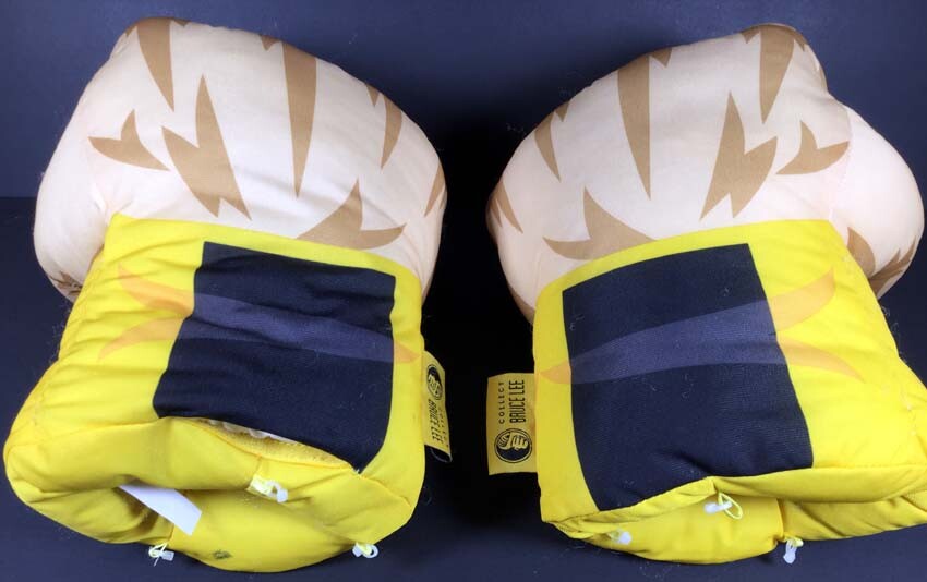 Collect Bruce Lee Yellow Jumpsuit Dragon Fists – Motion Activated Jumbo Plush