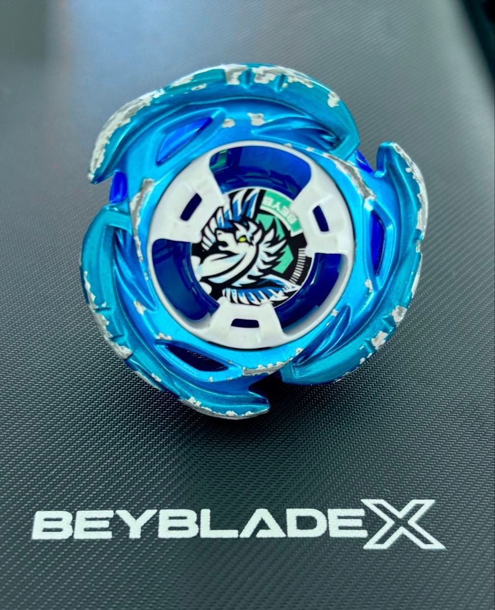 Beyblade X UX-00 Aero Pegasus 3-70A Double Metal Coat Takara Tomy – Blue Green