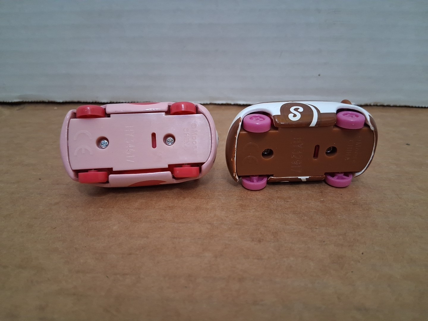 Lot Of 2 Shopkins Cutie Cars Pink Cat & Brown And White Dog. Read
