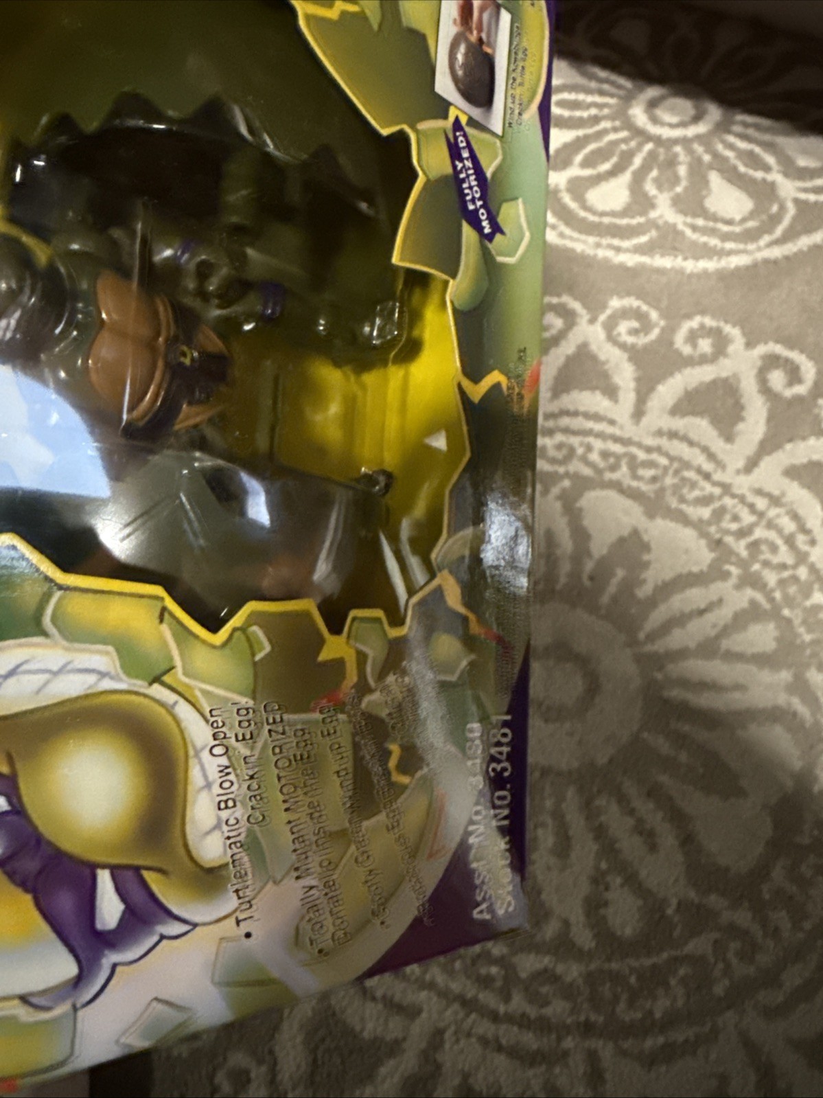 Playmates TMNT Kowabunga Crackin’ Turtle Egg Boxed Action Figure Multicolor