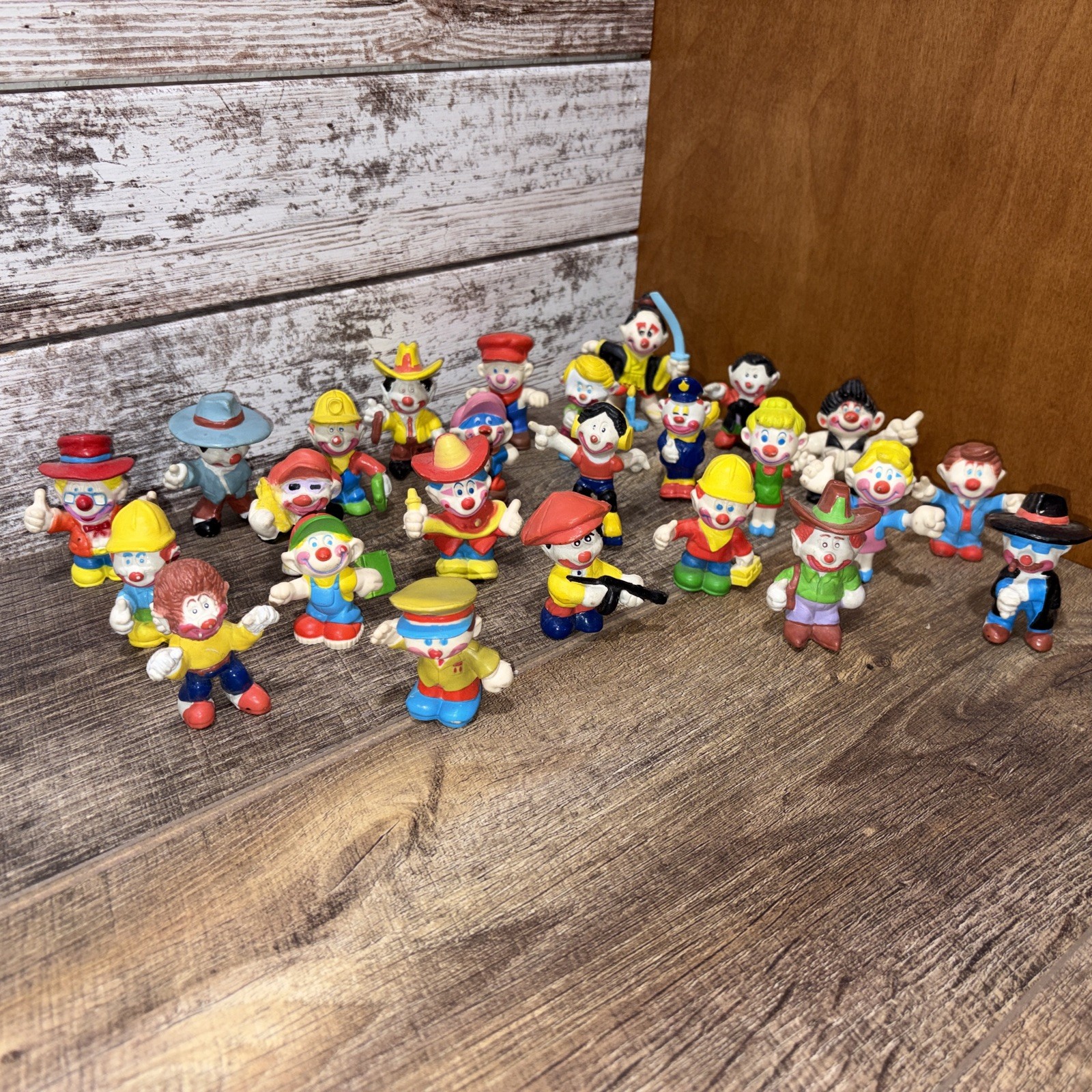 Vintage 1981 Mego Corp Clown Around PVC Figures 2″ Bundle Lot Of 25 w/ 10 Cards