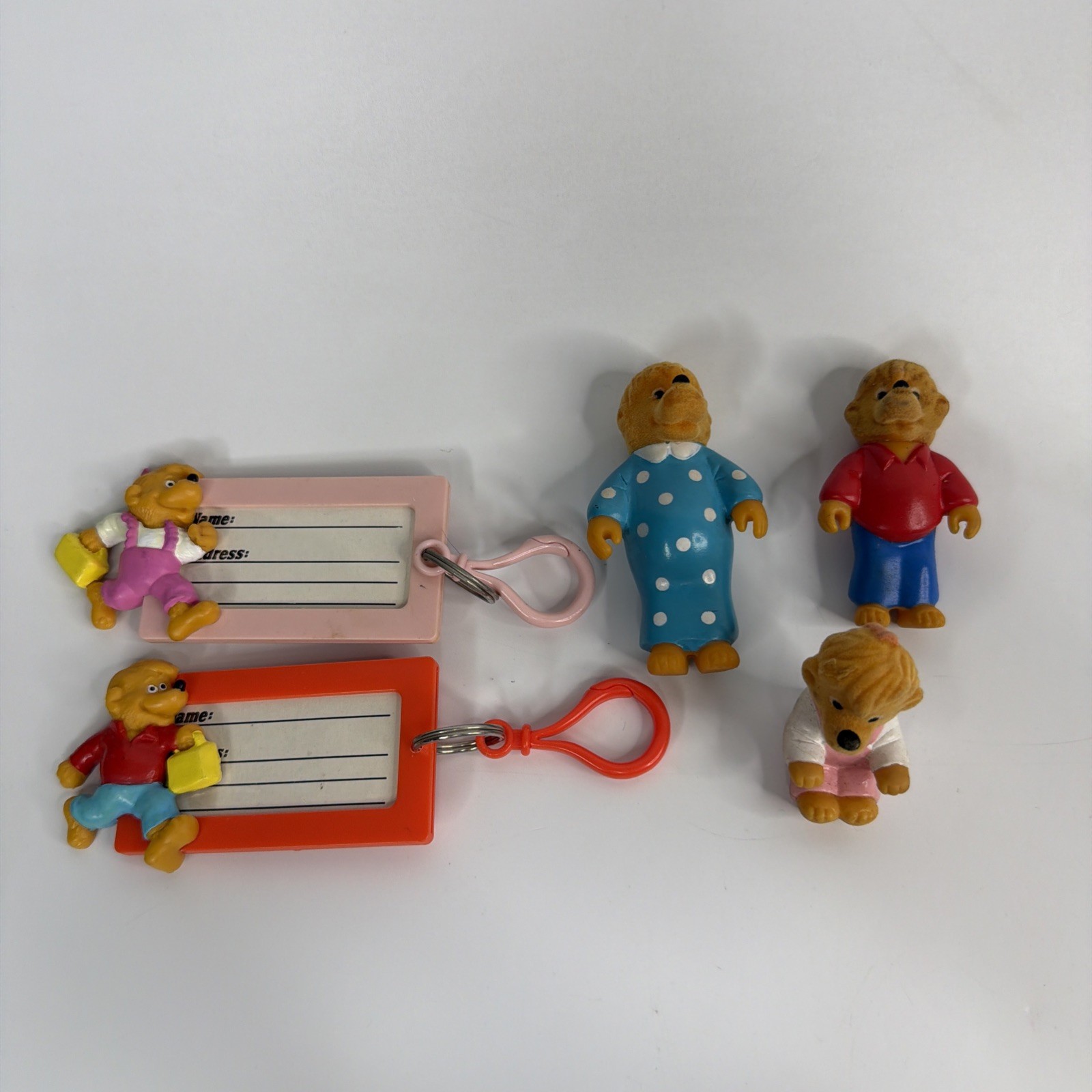 VINTAGE Berenstain Bear Vinyl Plastic Toy Lot Of 3 Figures And 2 Luggage Tags