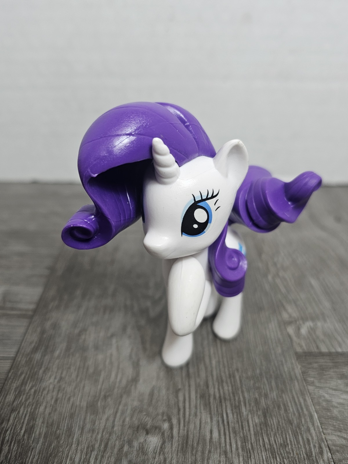 Hasbro My Little Pony Rarity Friendship Is Magic Classic Figure 3.5 ” 2022