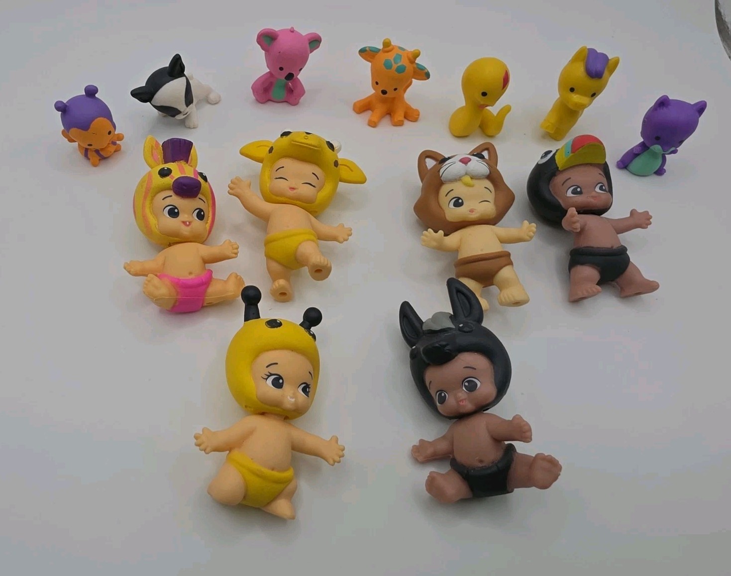 Lot of 13 Twozies Babies and Pets Animals