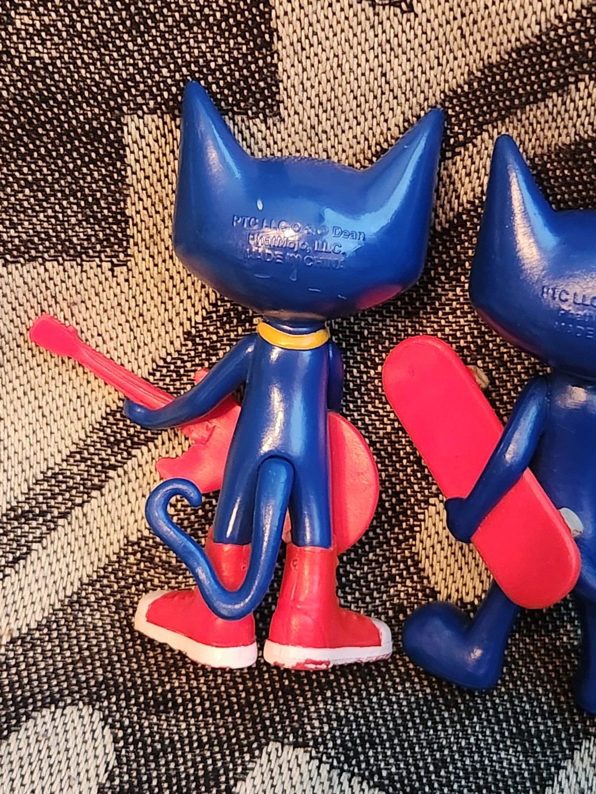 Pete the Cat 3” Figure Complete Set Of 4 – Disco, Guitar, Skateboard, Raincoat