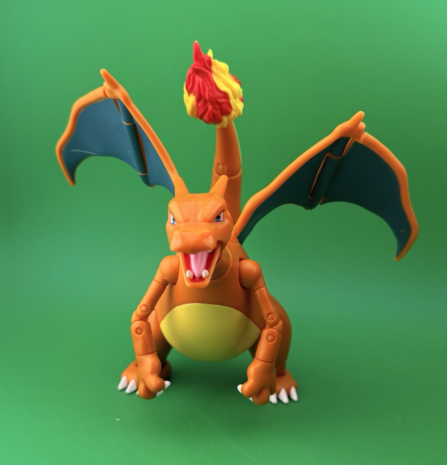 Pokemon SELECT Charizard 6″ Super Articulated Action Figure 2021 Jazwares