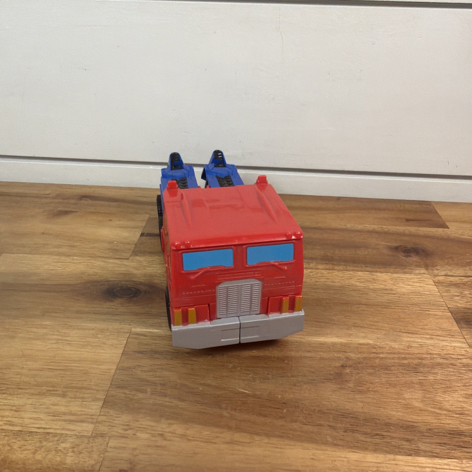 Transformers Authentics Alpha Class Optimus Prime Complete Ships Fast!