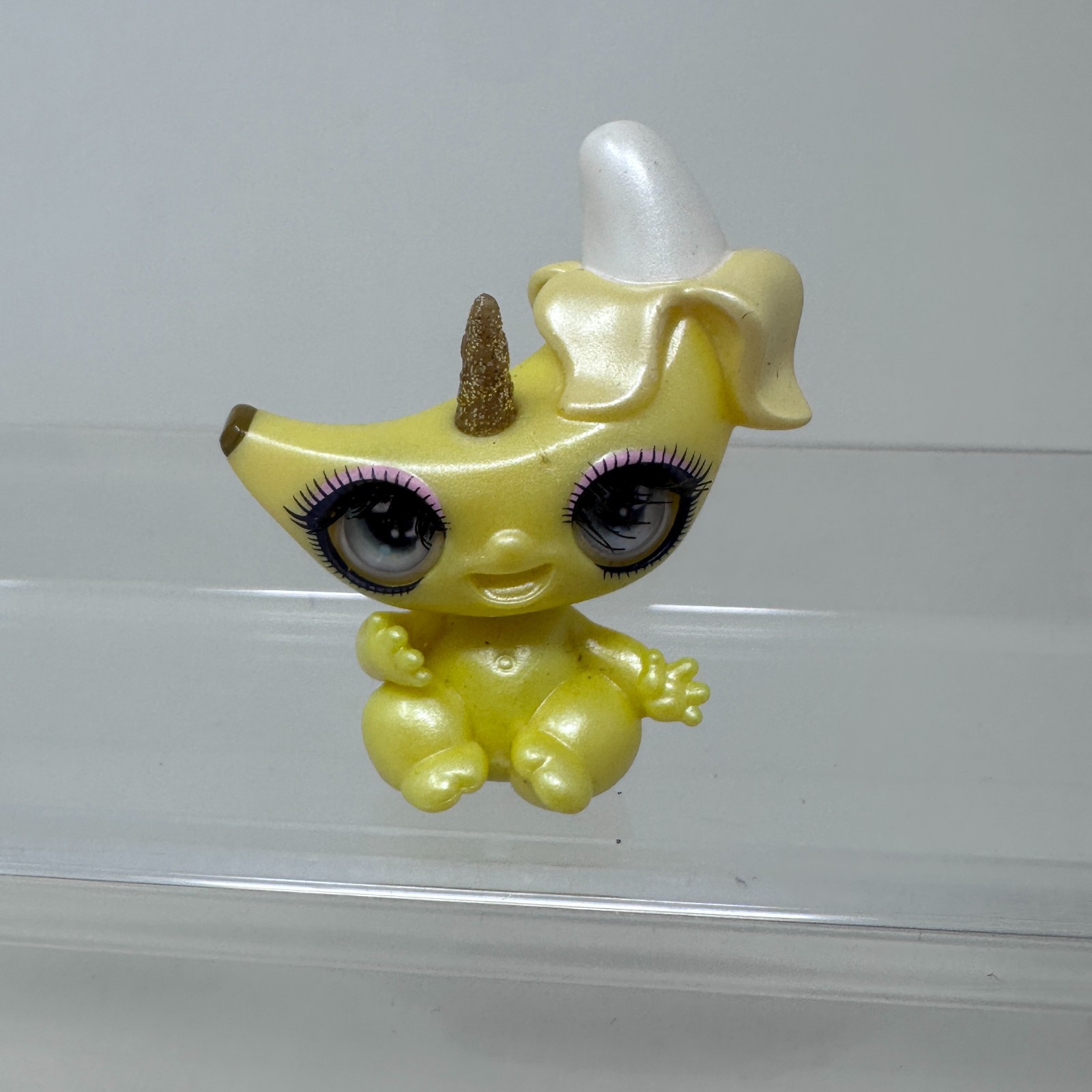 Poopsie Cutie Tooties Peel Figure Series 1 Yellow Unicorn Banana Figurine 2″