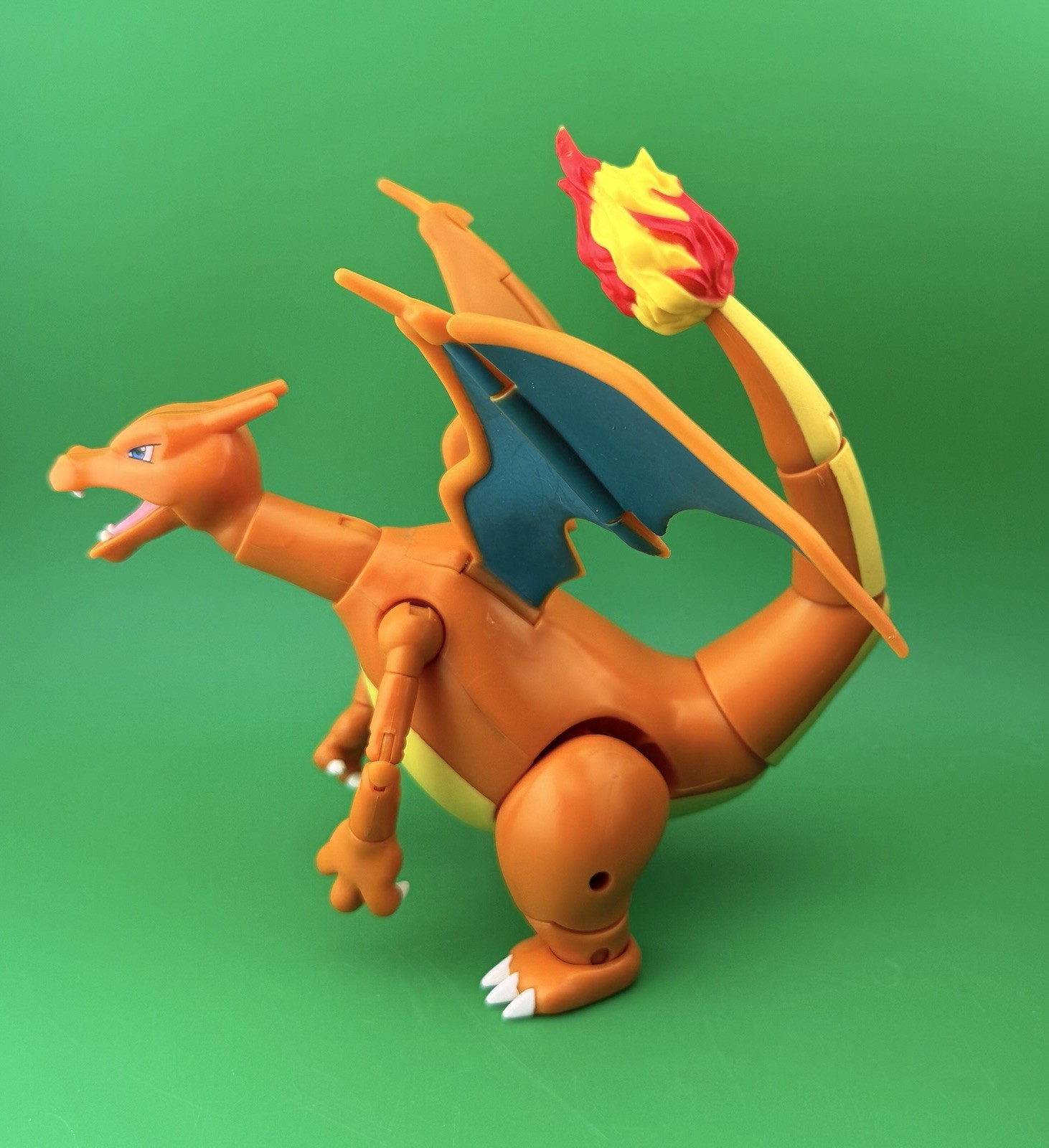 Pokemon SELECT Charizard 6″ Super Articulated Action Figure 2021 Jazwares
