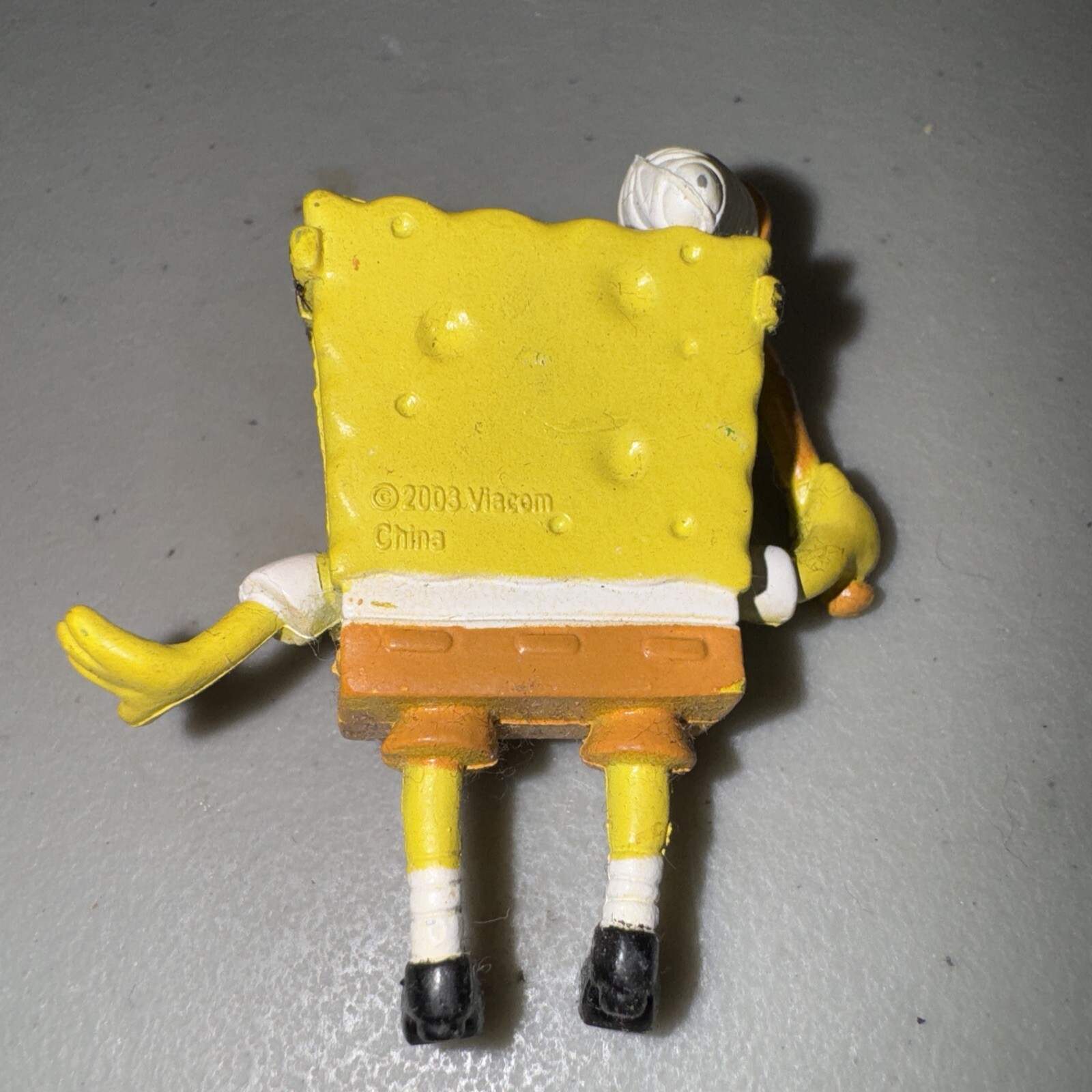 Viacom Nickelodeon 2″ SpongeBob SquarePants miniature figure figurine