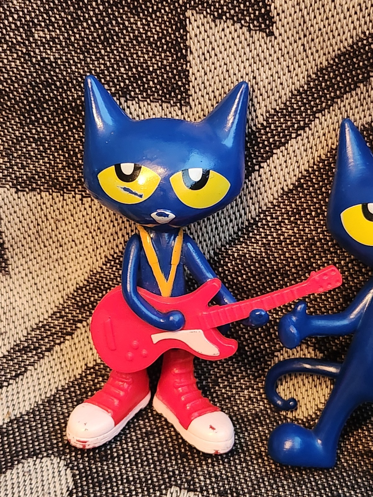 Pete the Cat 3” Figure Complete Set Of 4 – Disco, Guitar, Skateboard, Raincoat