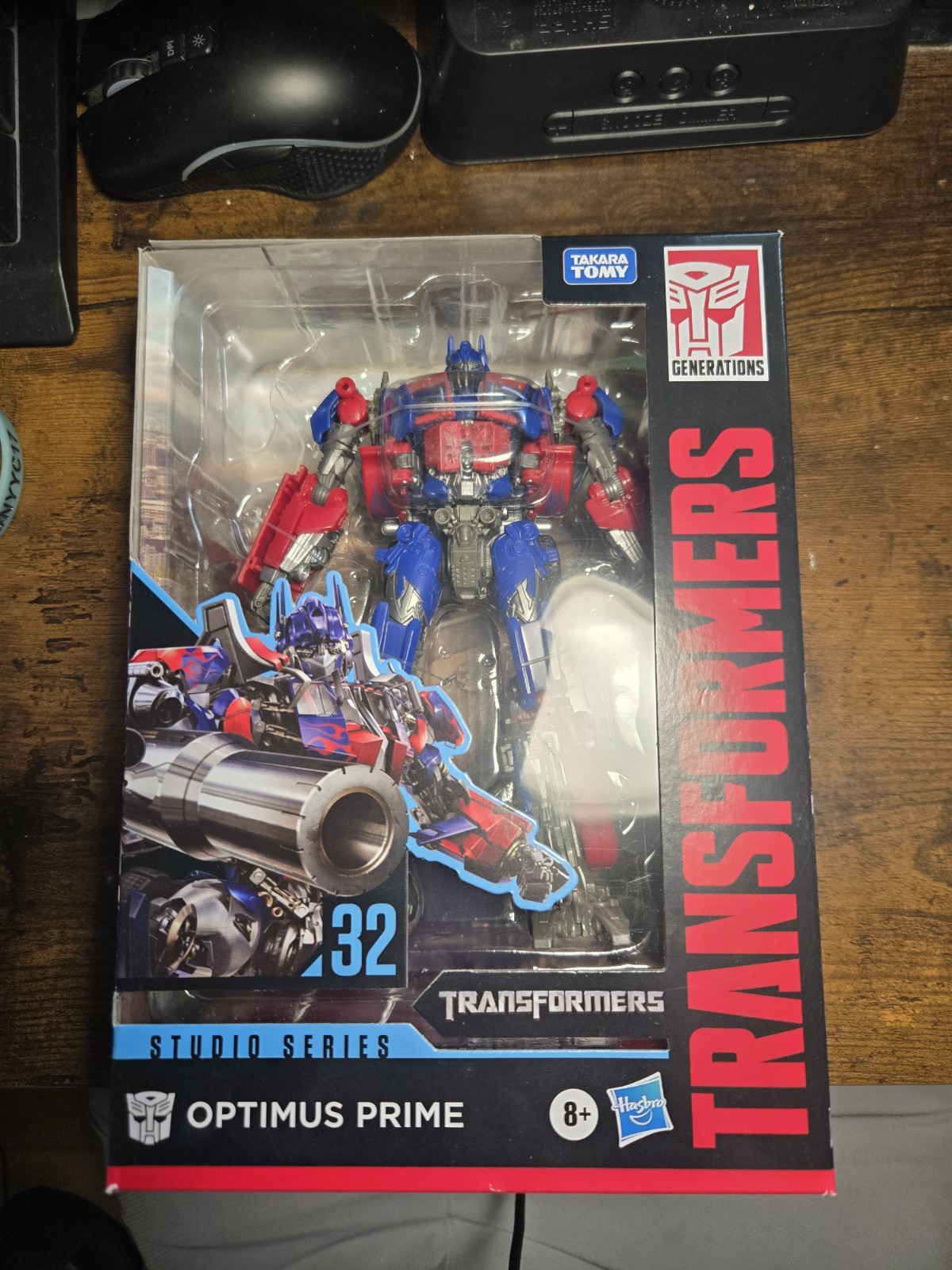Hasbro Transformers Studio Series 32 Optimus Prime Voyager Red/Blue