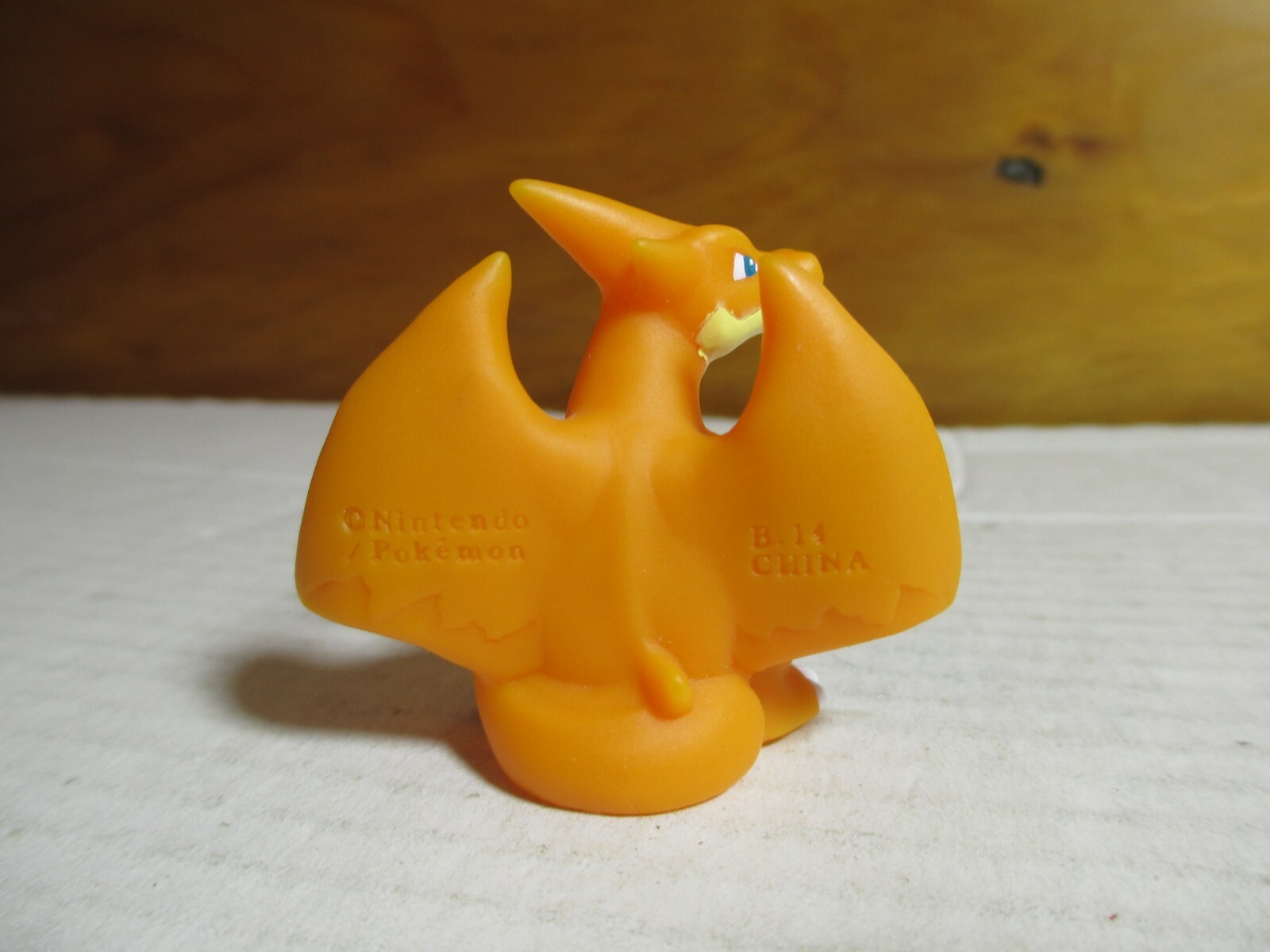 B. 14 Pokemon Finger Puppet Mega Charizard Y Catch Them All Nintendo Bandai