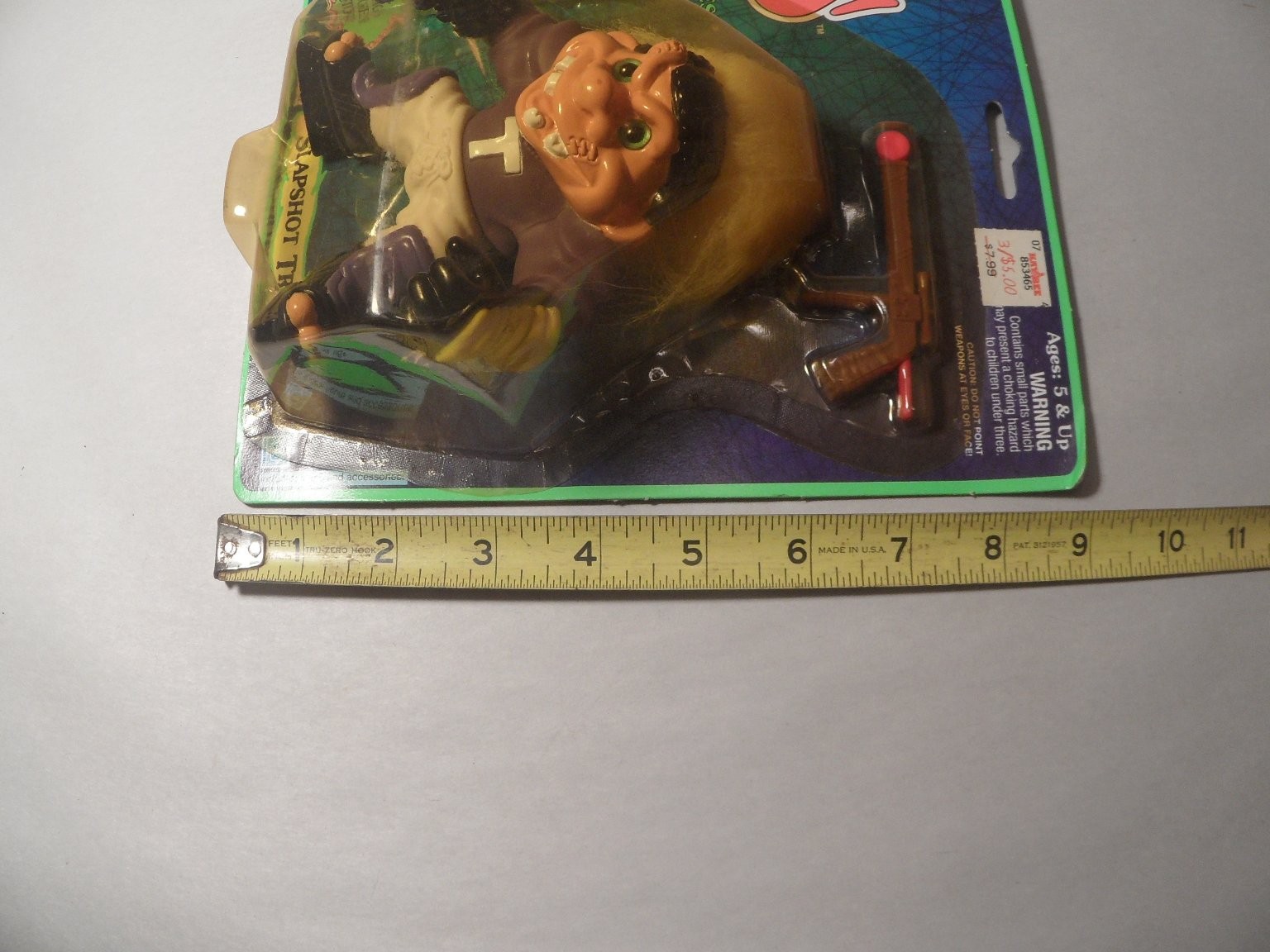 Hasbro Slapshot Troll Battle Trolls 4.5in Action Figure Puck-Firing Hockey Stick