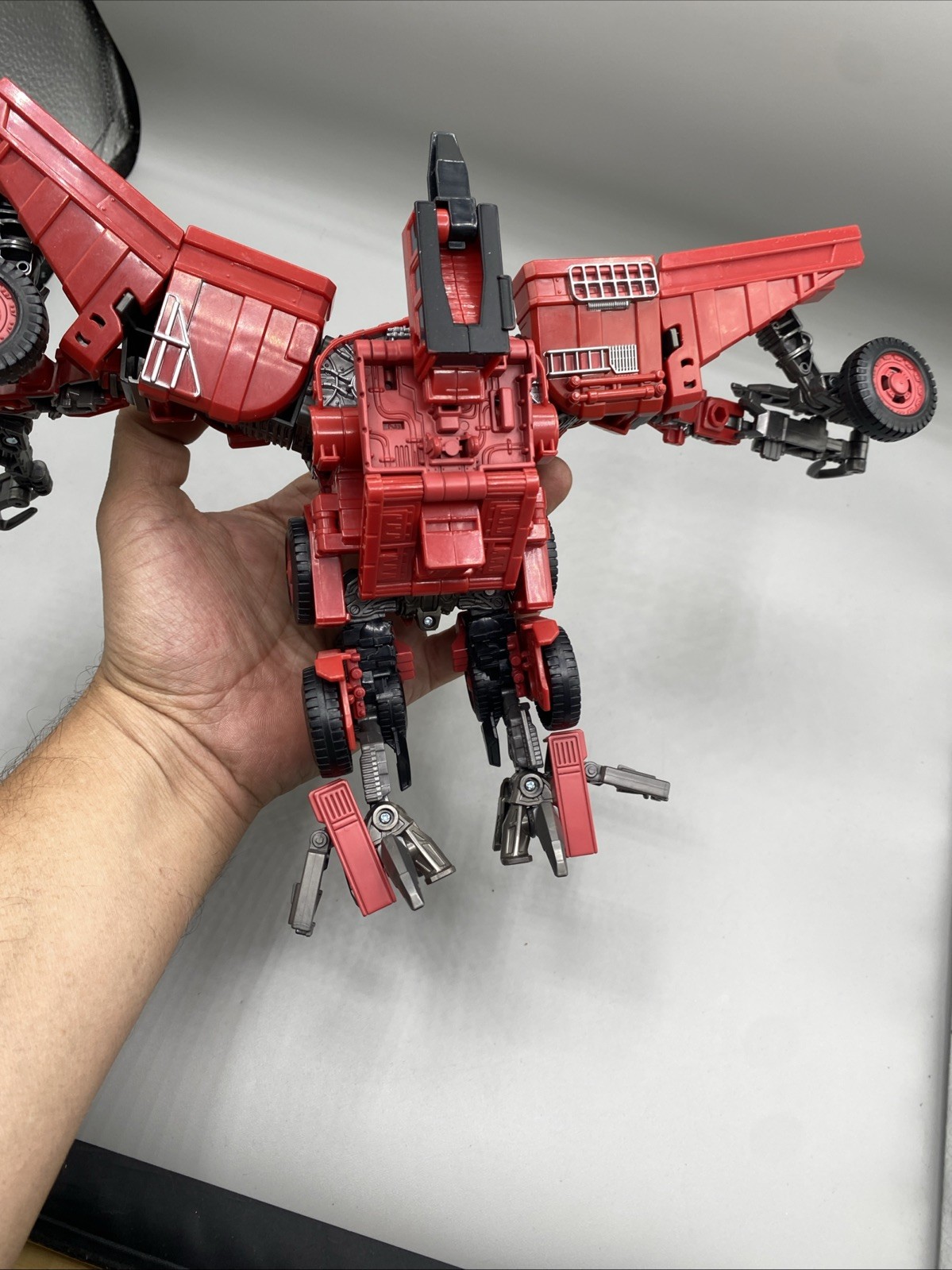 Transformers Studio Series 66 Leader Class Overload Constructicon Figure