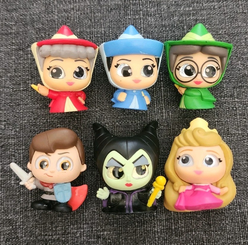 Disney Doorables SLEEPING BEAUTY Lot: Good Fairies, Maleficent, Prince Set