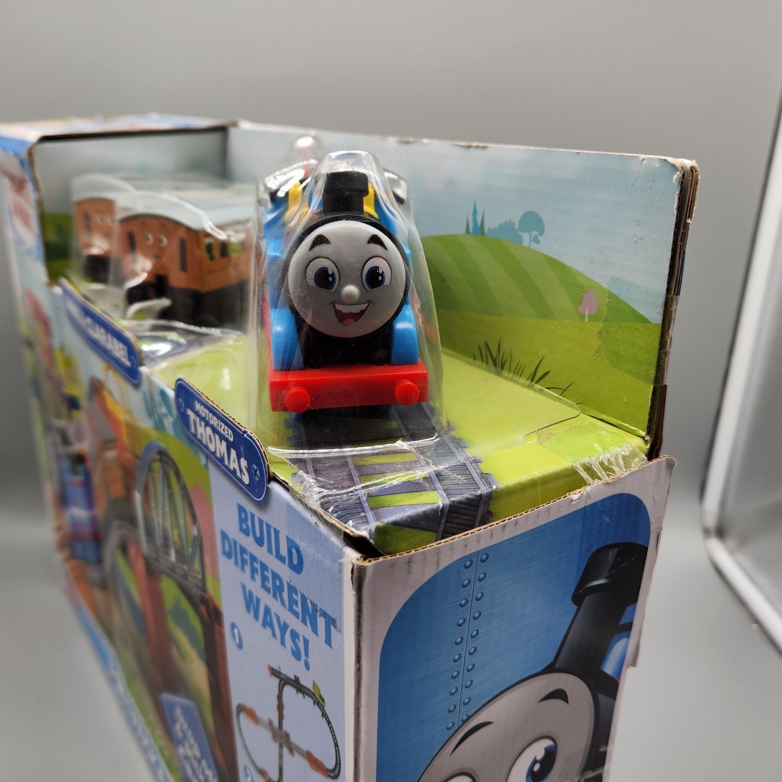 Thomas & Friends 3-IN-1 Package Pickup Annie & Clarabel Train *DAMAGED Box HTF