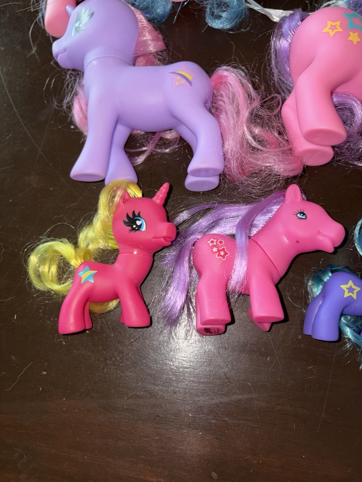 8- fakie” generic ponies, Gi-Go. Like MLP My Little Pony