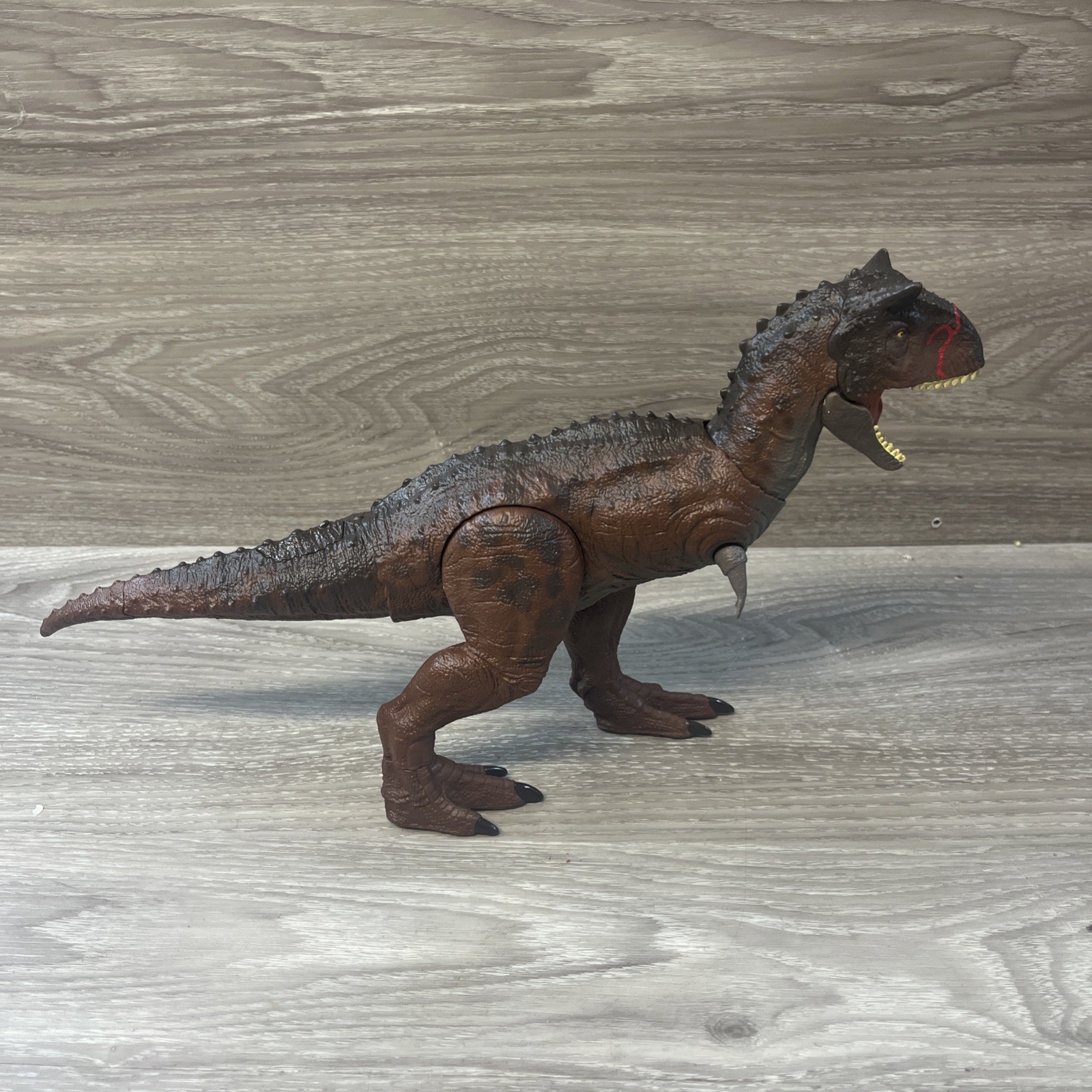 Jurassic World Camp Cretaceous Control ‘N Conquer Carnotaurus Toro w/Sound