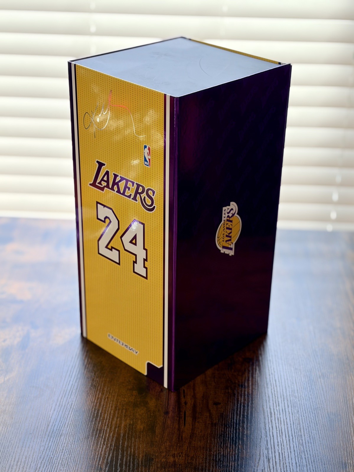 ENTERBAY NBA Real Masterpiece Kobe Bryant 1:6 Action Figure Collector’s Edition